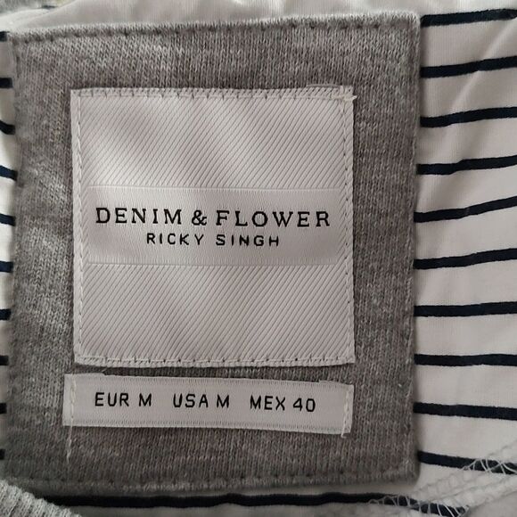 Denim & Flower  Ricky Singh Houston Texas  gray sweatshirt  Sz M - Picture 7 of 7